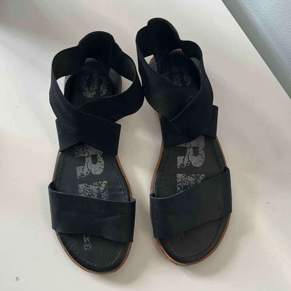 SOREL Ella Sandal. Size 7 - Picture 2 of 5